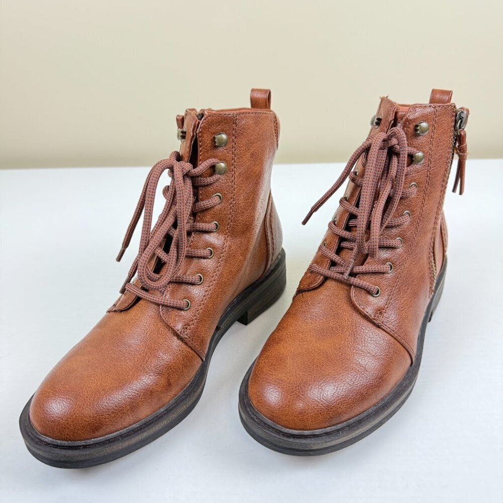 Like New Baretraps Amysue Lace Up Booties - Picture 1 of 11
